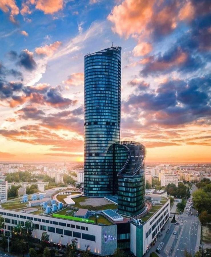 30Th+ Floor Apartments In Sky Tower Wroclaw Exterior photo